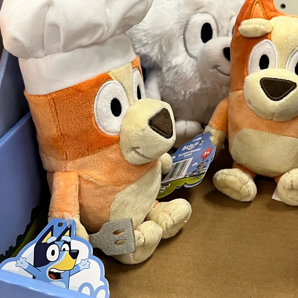 NWT bluey plush bingo chef